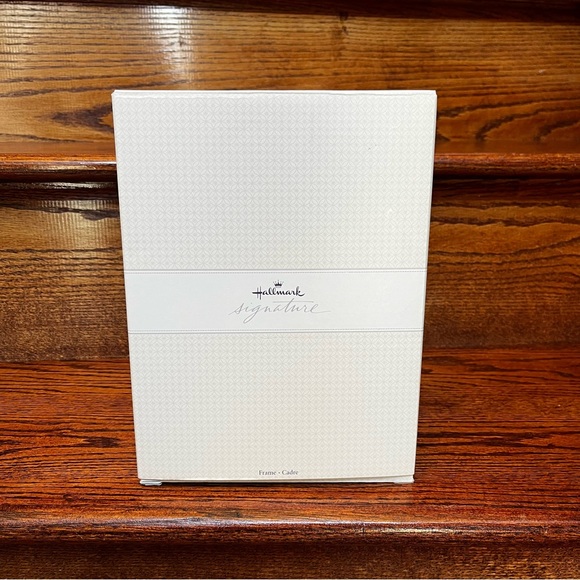 Hallmark Signature Silver-Plated Glass and Heart 5x7 Picture Frame - Picture 8 of 8